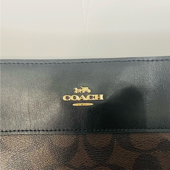 Genuine Coach F39526 Lexy XL Chain with Signature Canvas - Picture 4 of 8